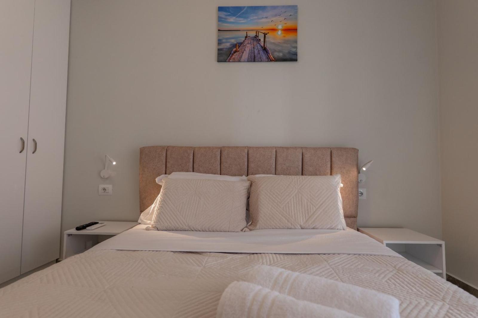 Esel Apartments Саранда Екстер'єр фото