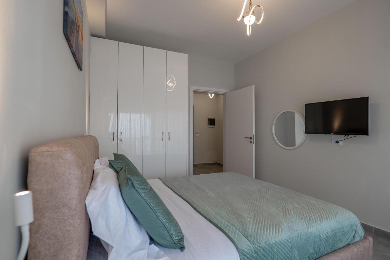 Esel Apartments Саранда Екстер'єр фото