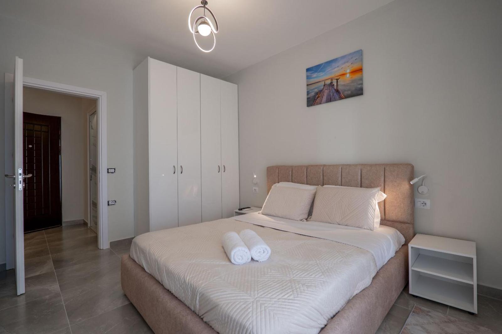 Esel Apartments Саранда Екстер'єр фото