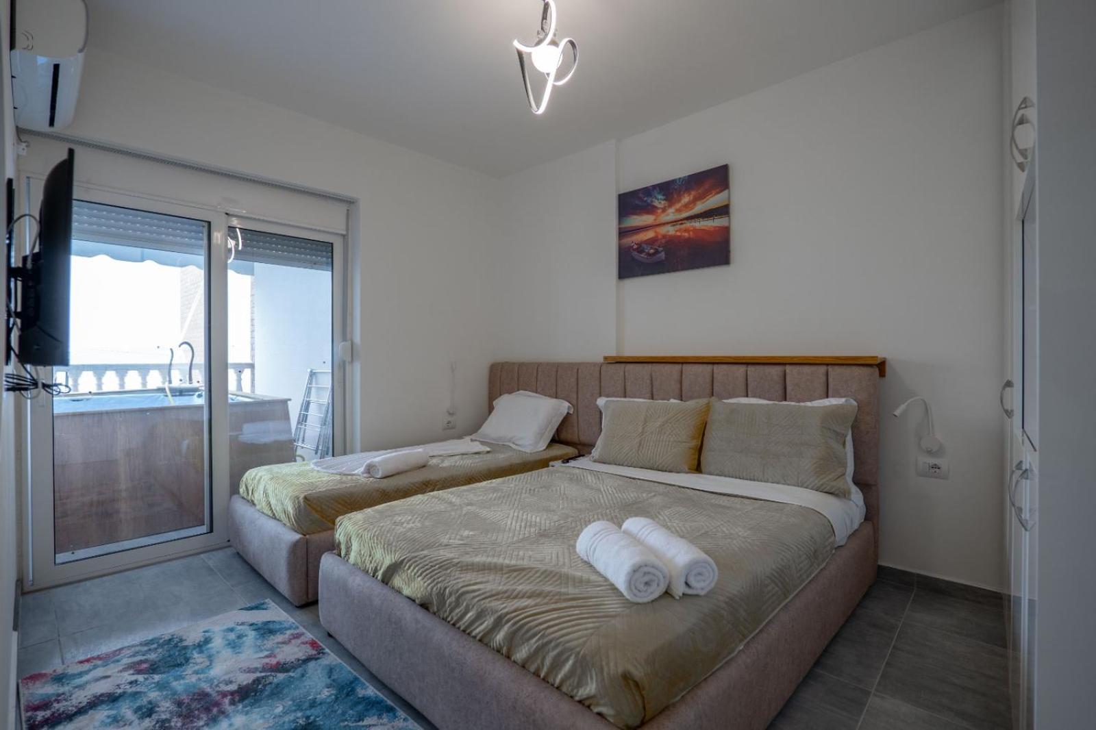 Esel Apartments Саранда Екстер'єр фото