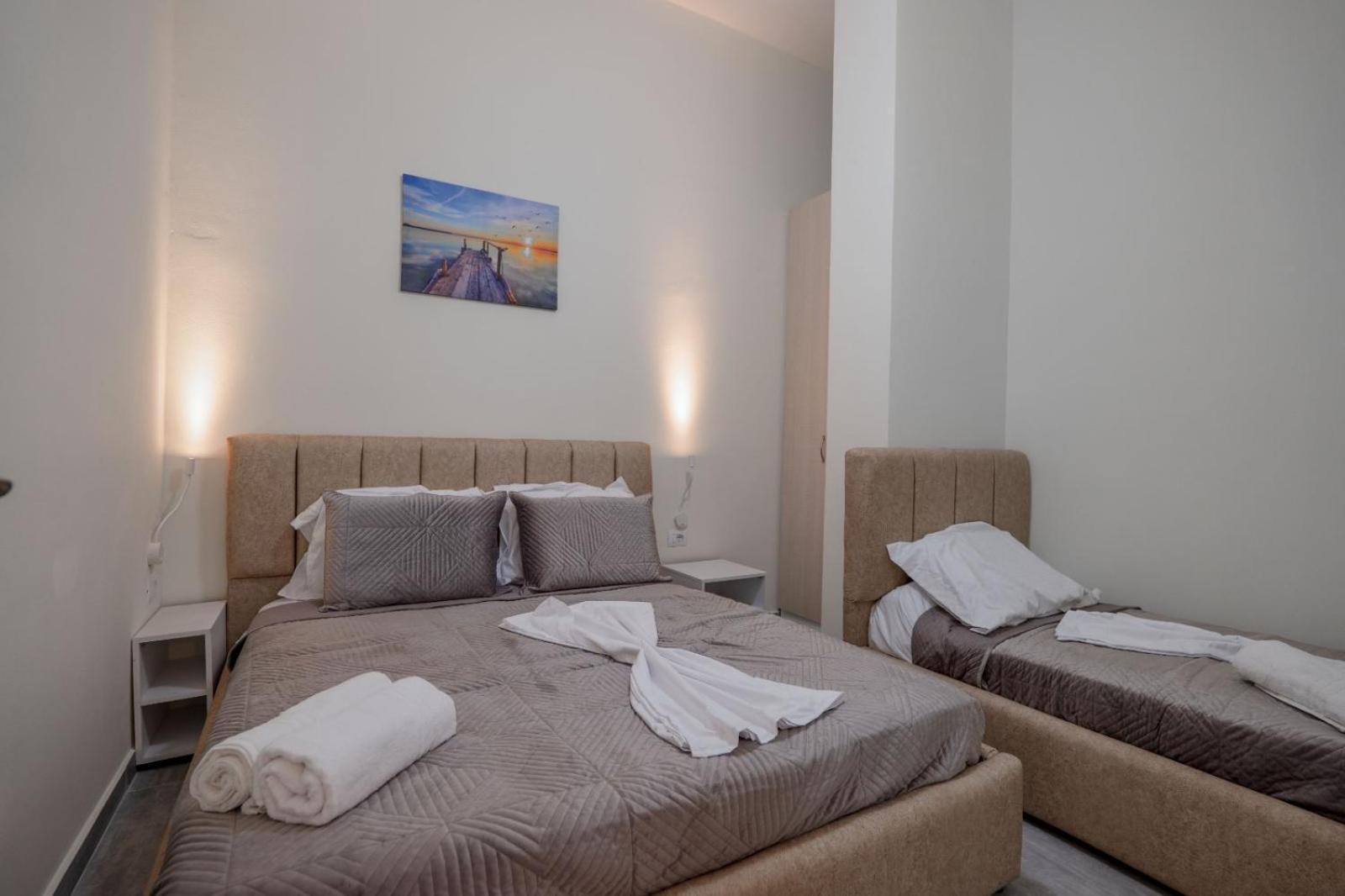 Esel Apartments Саранда Екстер'єр фото