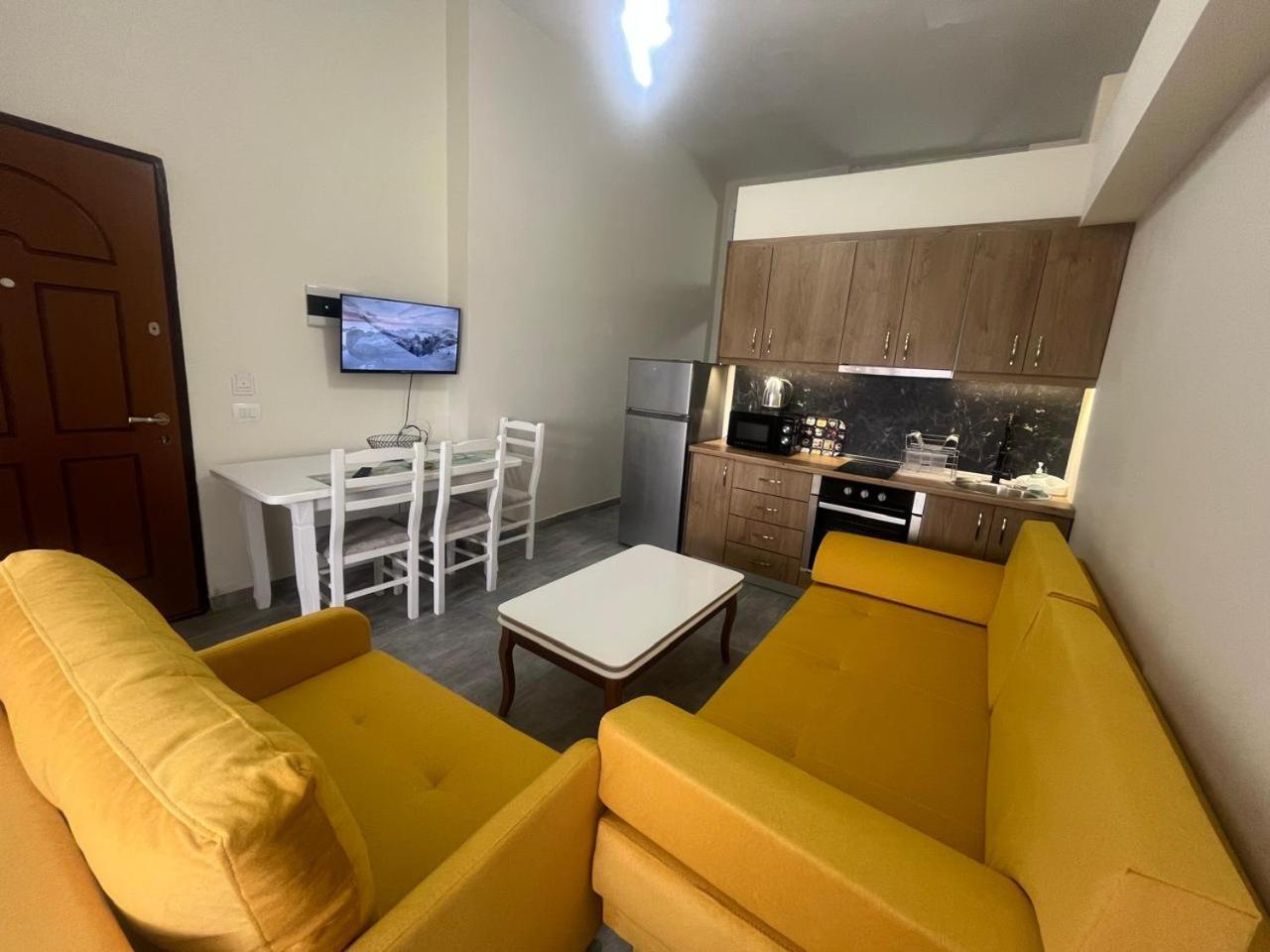 Esel Apartments Саранда Екстер'єр фото